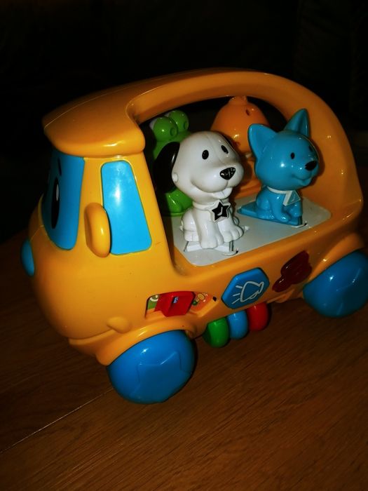 Pierwsze auto Van muzyczny sorter Smiki