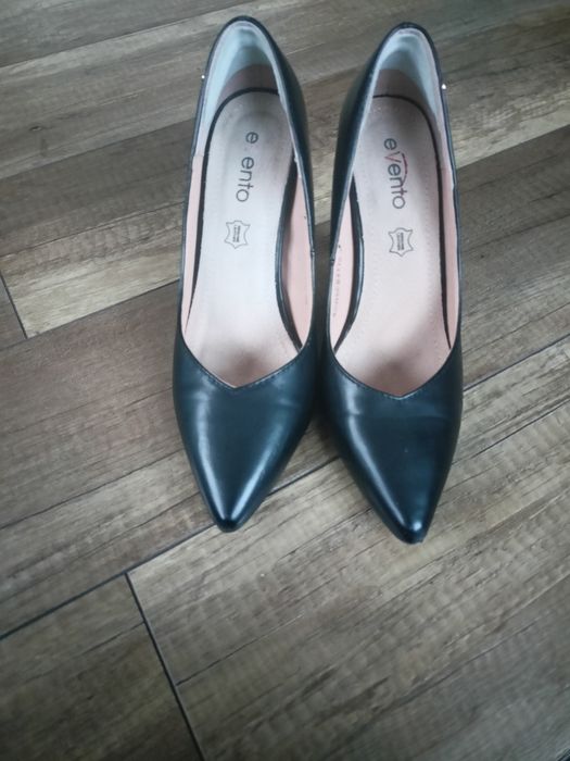 Czarne szpilki evento