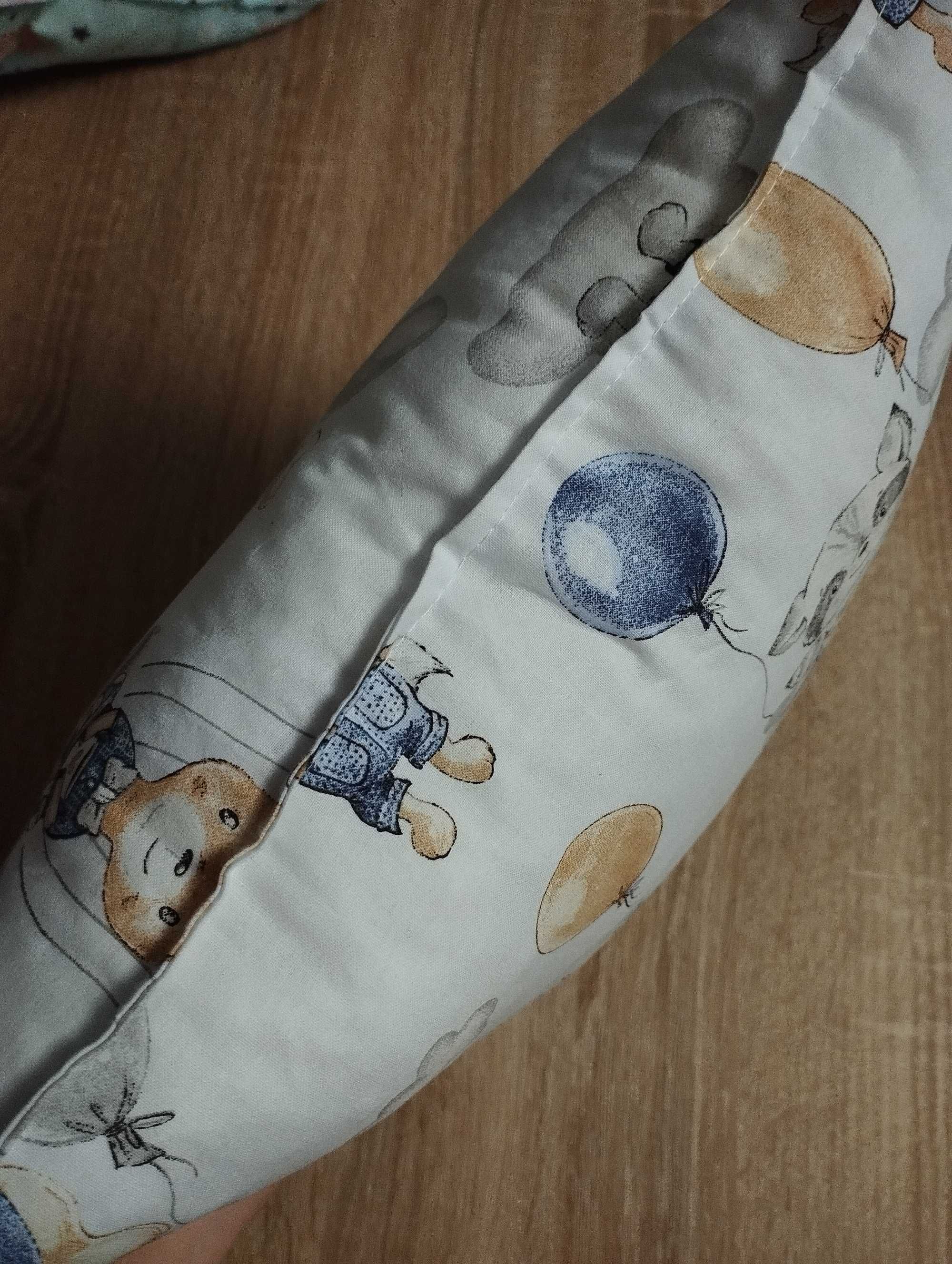 Poduszka z materiała bawełna