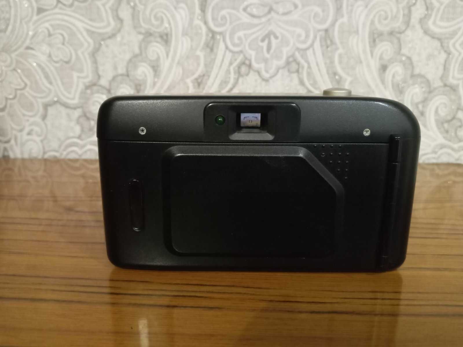 Minolta AF 25 autofocus повністю автоматичний плівковий фотоапарат