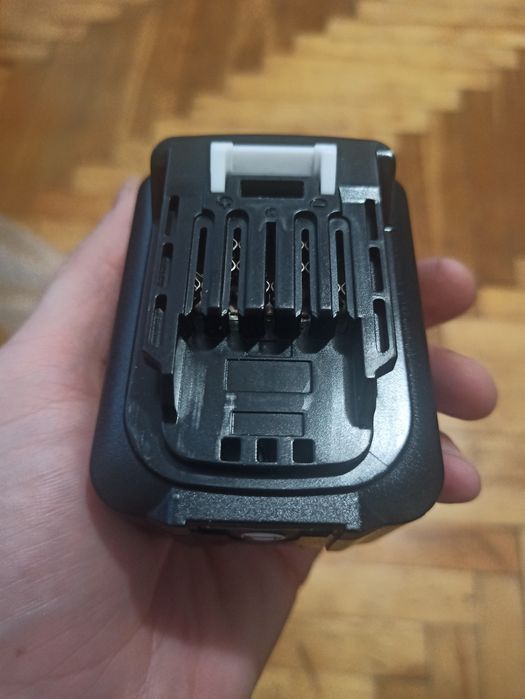 Акамуляторна батарея для шуруповерта 12в