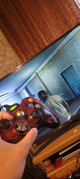 Xbox 360 slim Gears of war edition