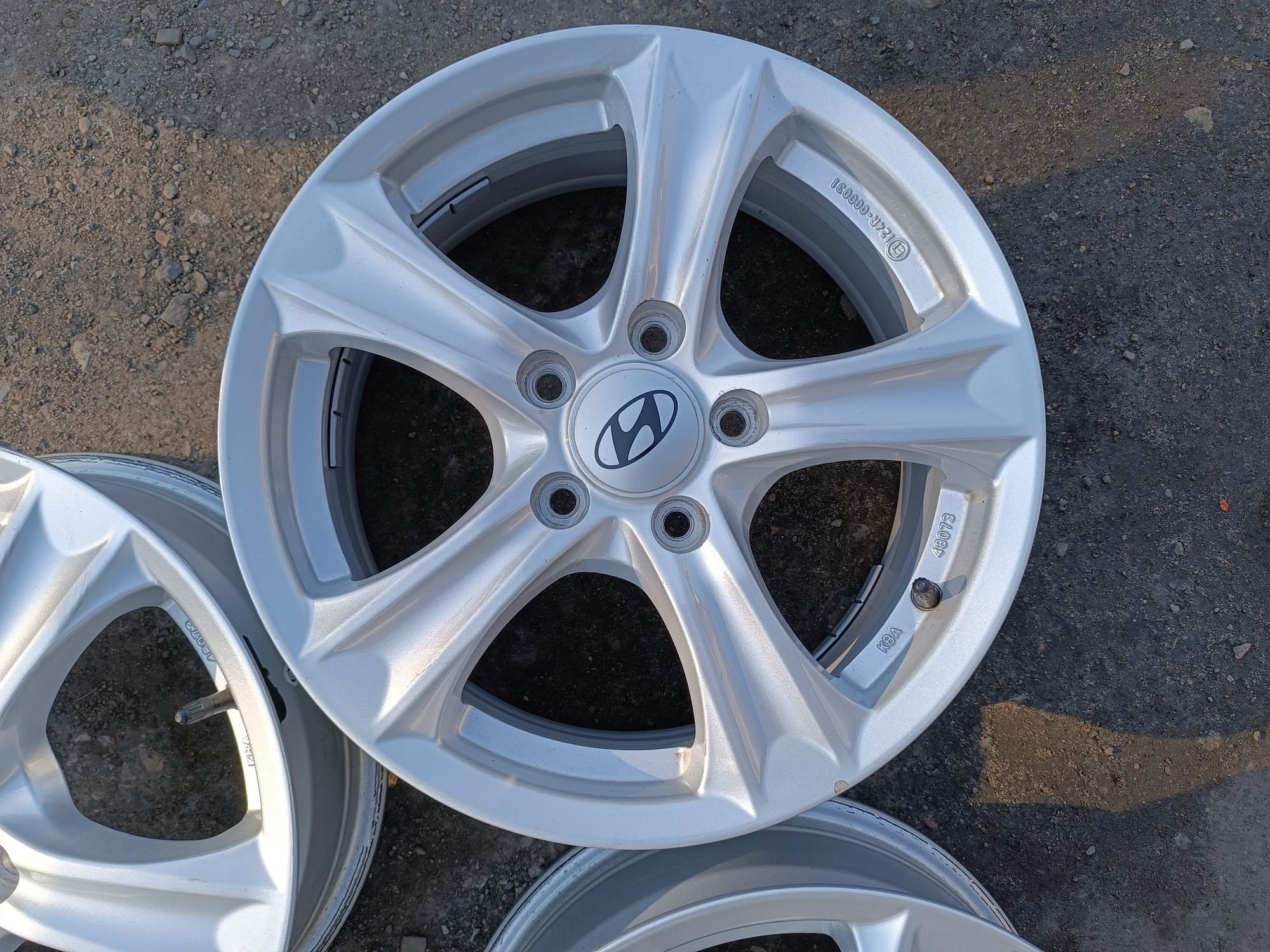 Alufelgi 16 Hyundai I30 I40 Kona Elantra Tucson Kia 5x114,3 ET45 TPMS