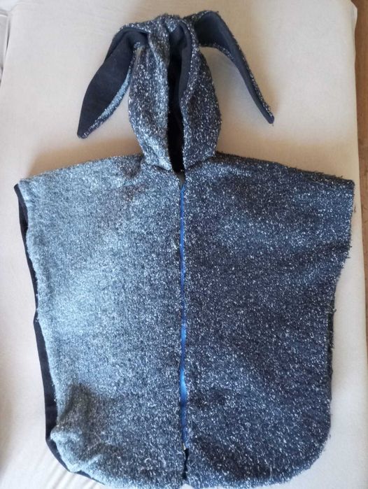 Ponczo samochodowe dla dziecka z mięciutką wełną