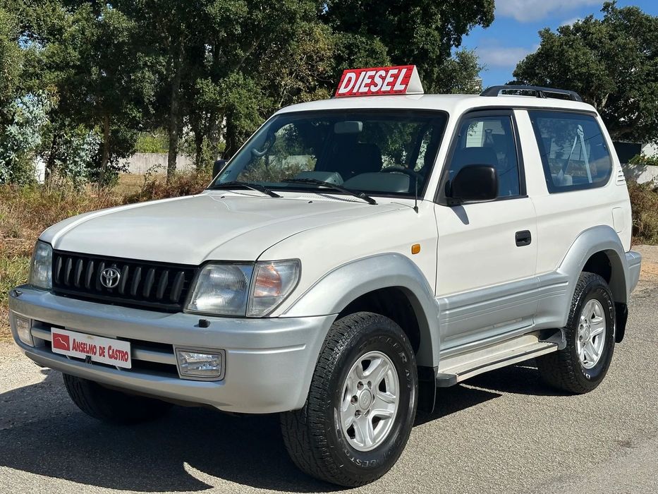 Toyota Land Cruiser 3.0 TD Pack 2