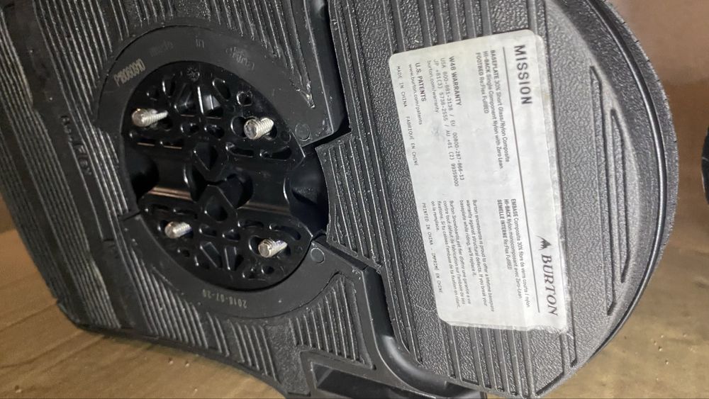 Deska snowboardowa Firefly Furious 161 plus wiazania Birton Mission