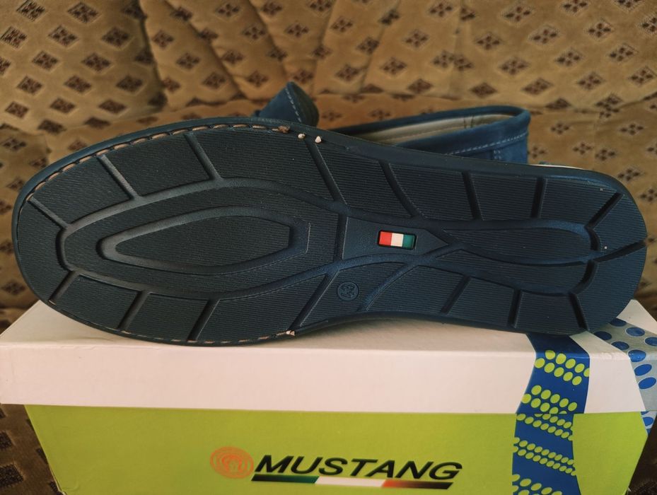 Чоловічі туфлі-мокасини