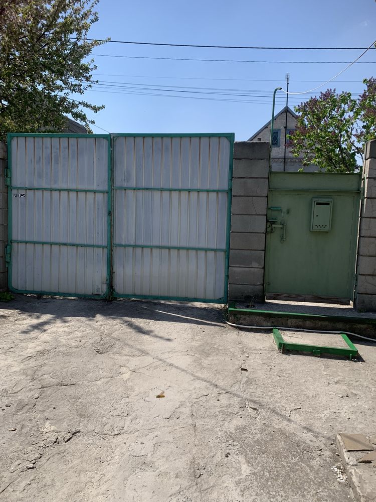Продам будиног на Соцмісті