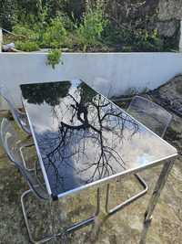 Mesa em Inox com vidro temperado + 4 cadeiras.