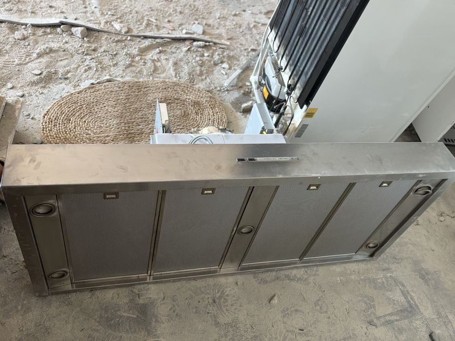 Exaustor de cozinha para embutir Miele 120 cm