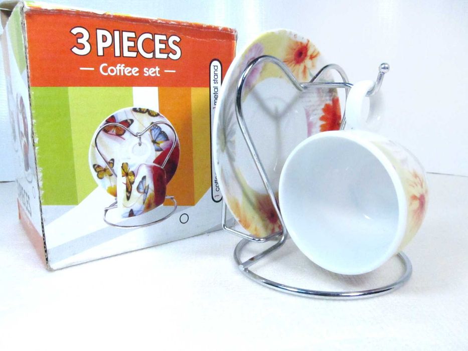 Кофейная чашечка и блюдце. Набор.