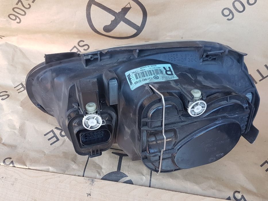 Lampa przód przednia prawa Volkswagen VW Golf 4 IV