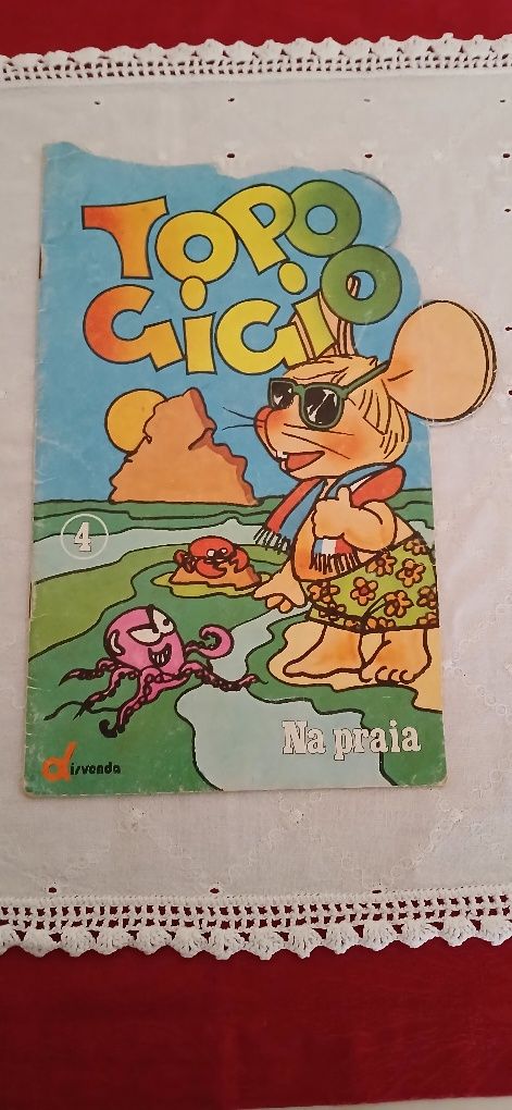 Livro Topo Gigio na praia, antigo