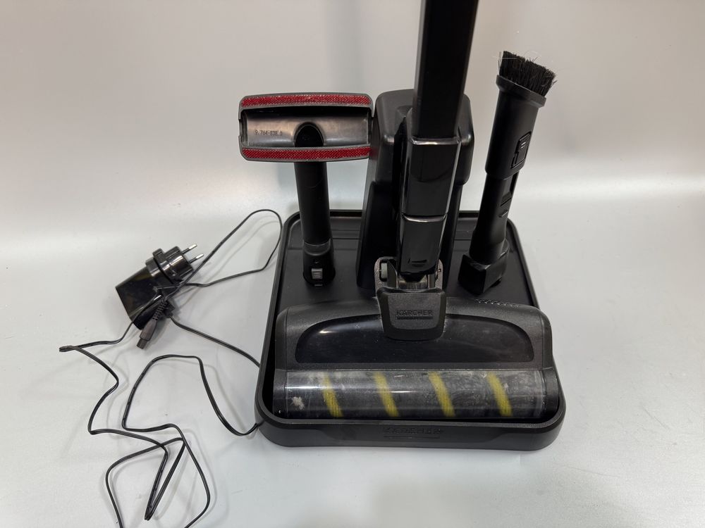 Акумуляторний пилосос Karcher VC 4s cordless