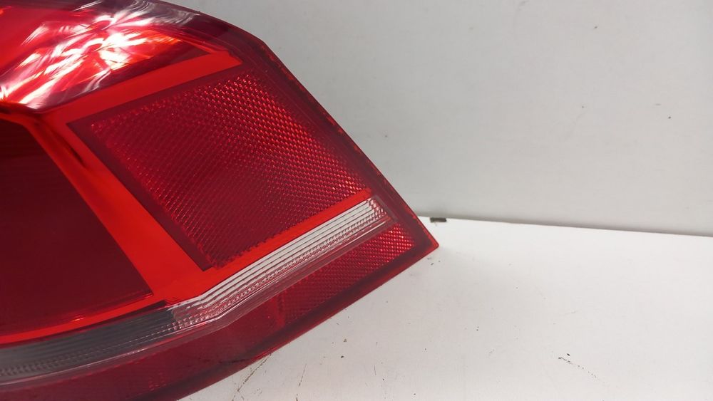 Vw Passat B7 Sedan  Lampa Tył Prawa 3Ae945096F