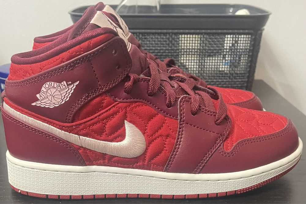 Air Jordan 1 Mid