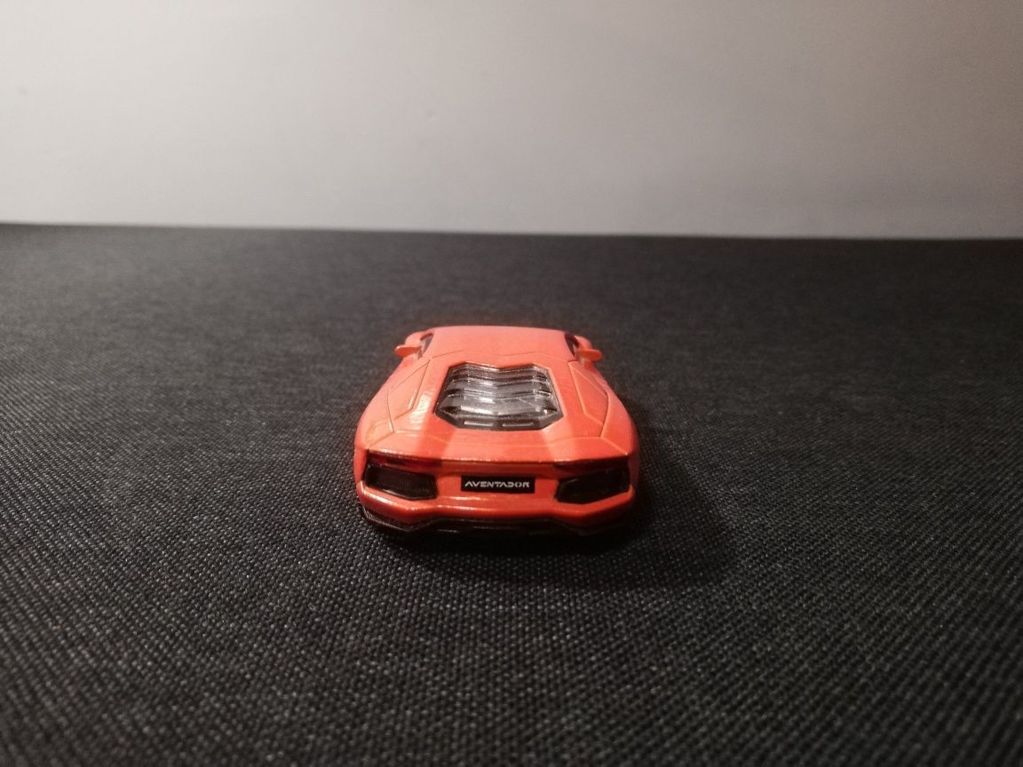 Lamborghini aventador lp700-4 Welly skala 1:43
