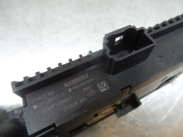 Comando / botão / interruptor multifunções RENAULT Captur II