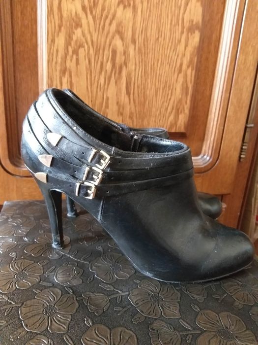 Черевики 40 розмір