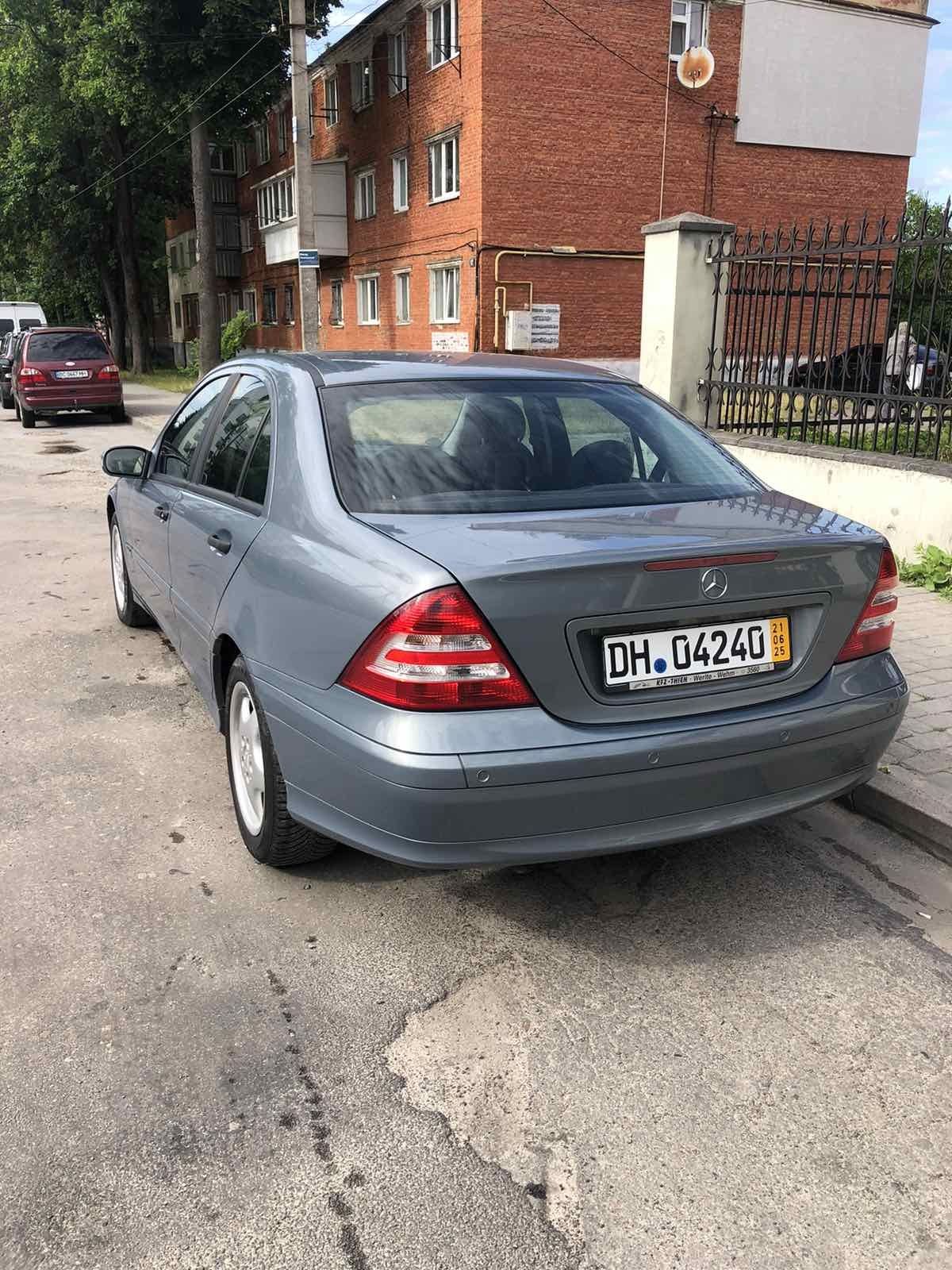 Mercedes c-class 200