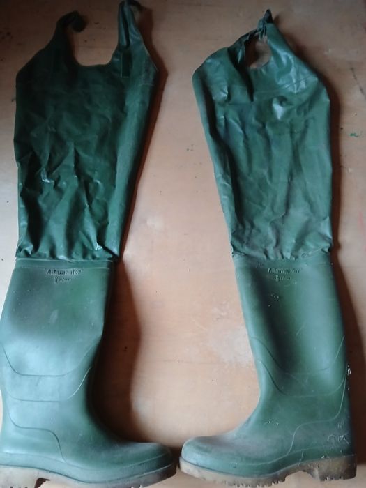 Продам чоловічі гумові чоботи для рибалки