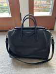 Givenchy Antigona сумка.