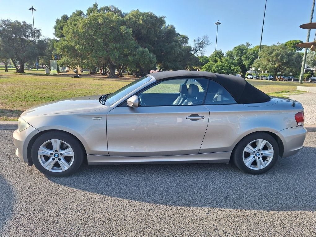 Bmw  118D Cabriolet  Ano 2010.