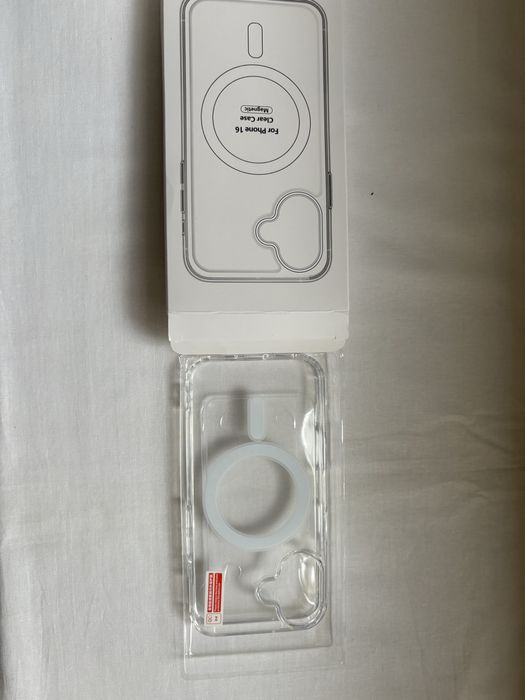 Прозорий чохол на iPhone 16 з підтримкою MagSafe