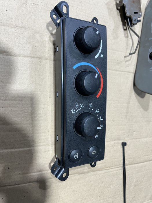 Dodge Ram 2002-08 modul klimatyzacji