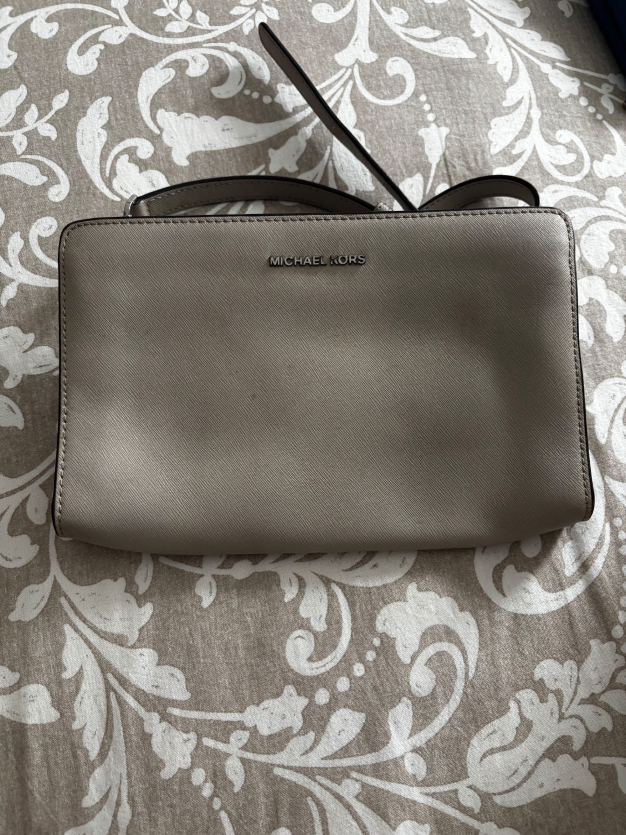 Mala tiracolo Michael kors cinza/bege