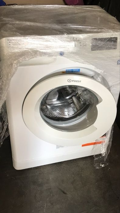 Пральна машина Indesit BWSA 61052 W UA з фронтальним завантаженням