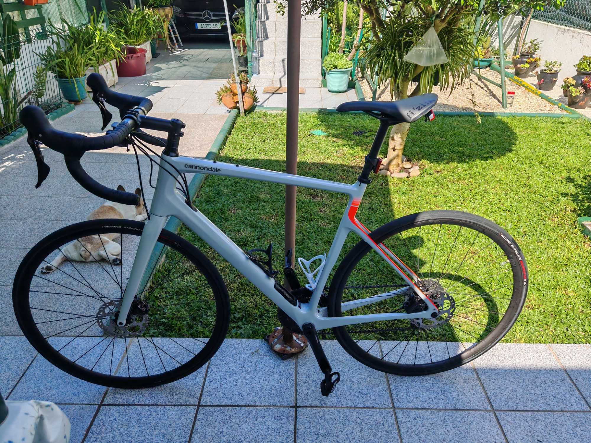 Bicicleta Cannondale Carbono Synapse 3L como nova