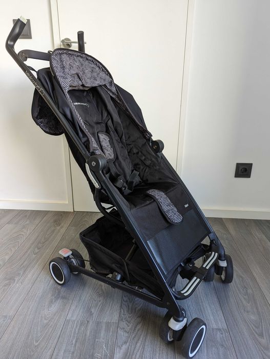 Carrinho bengala passeio Bébé Confort Noa com proteção para a chuva