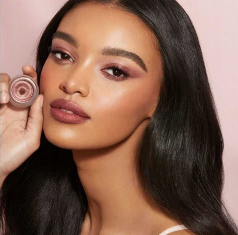 Zestaw do makijażu Charlotte Tilbury- WALK OF NO SHAME