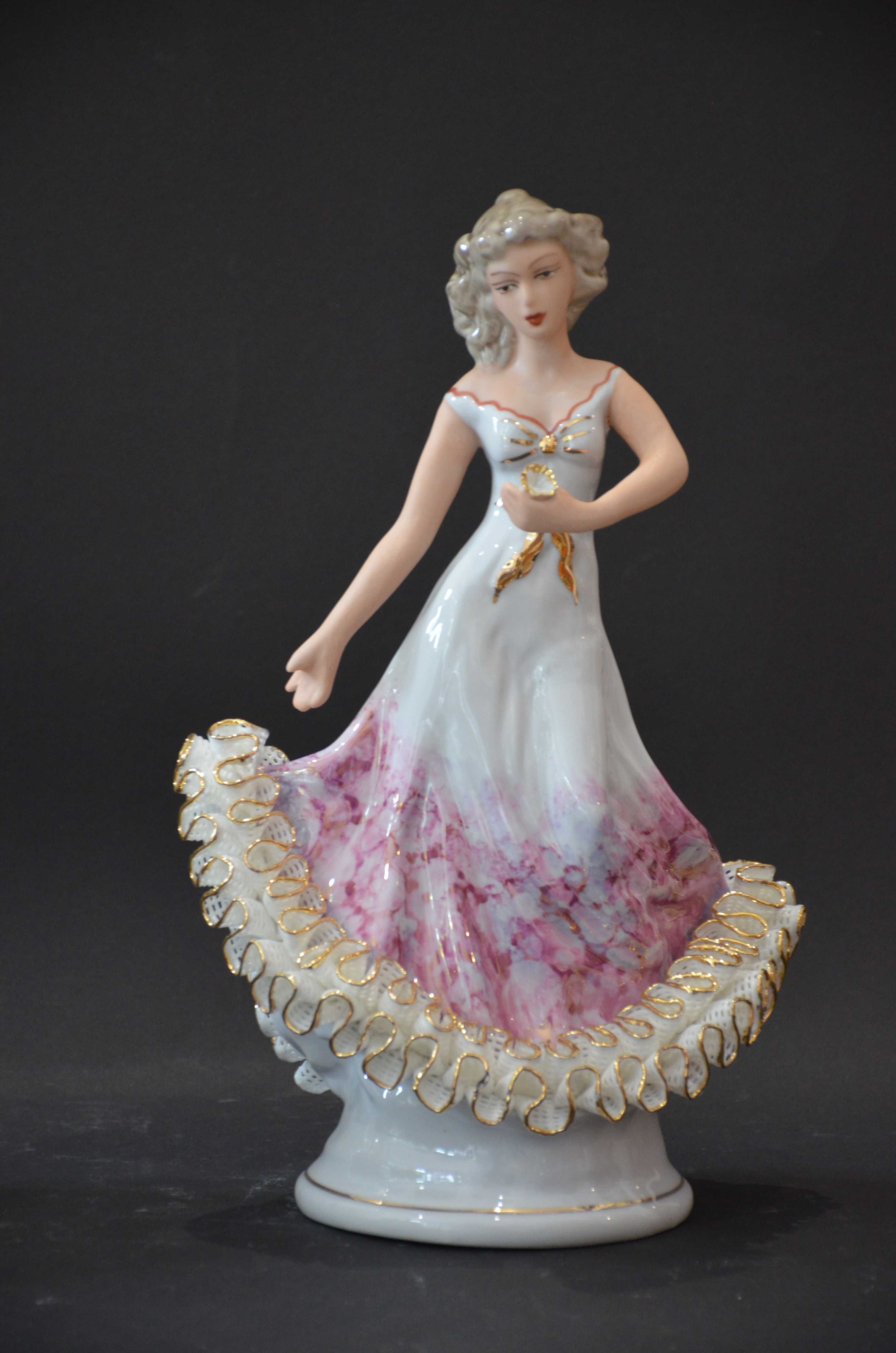 Figurka Porcelana, region Alba Iulia Rumunia, Carmen 28,5cm