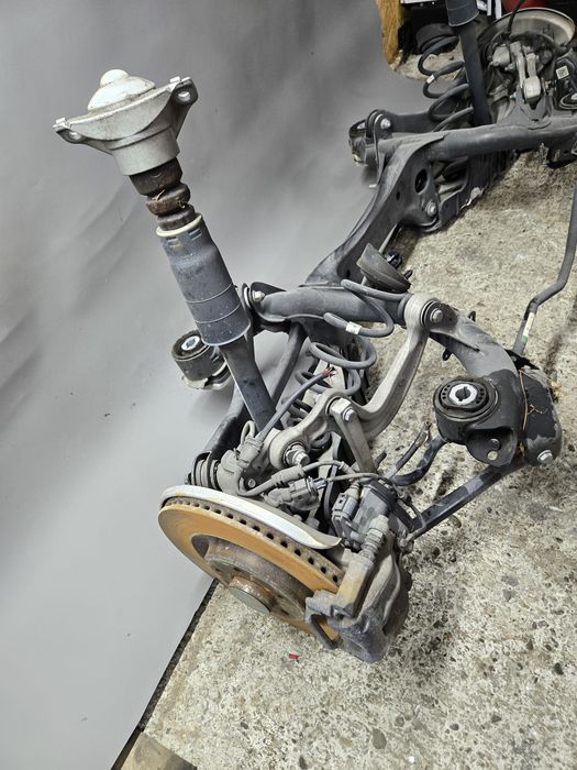 Belka sanki wozek tyl audi a4 b9 a5 f5 8w kompletne zawieszenie tyl