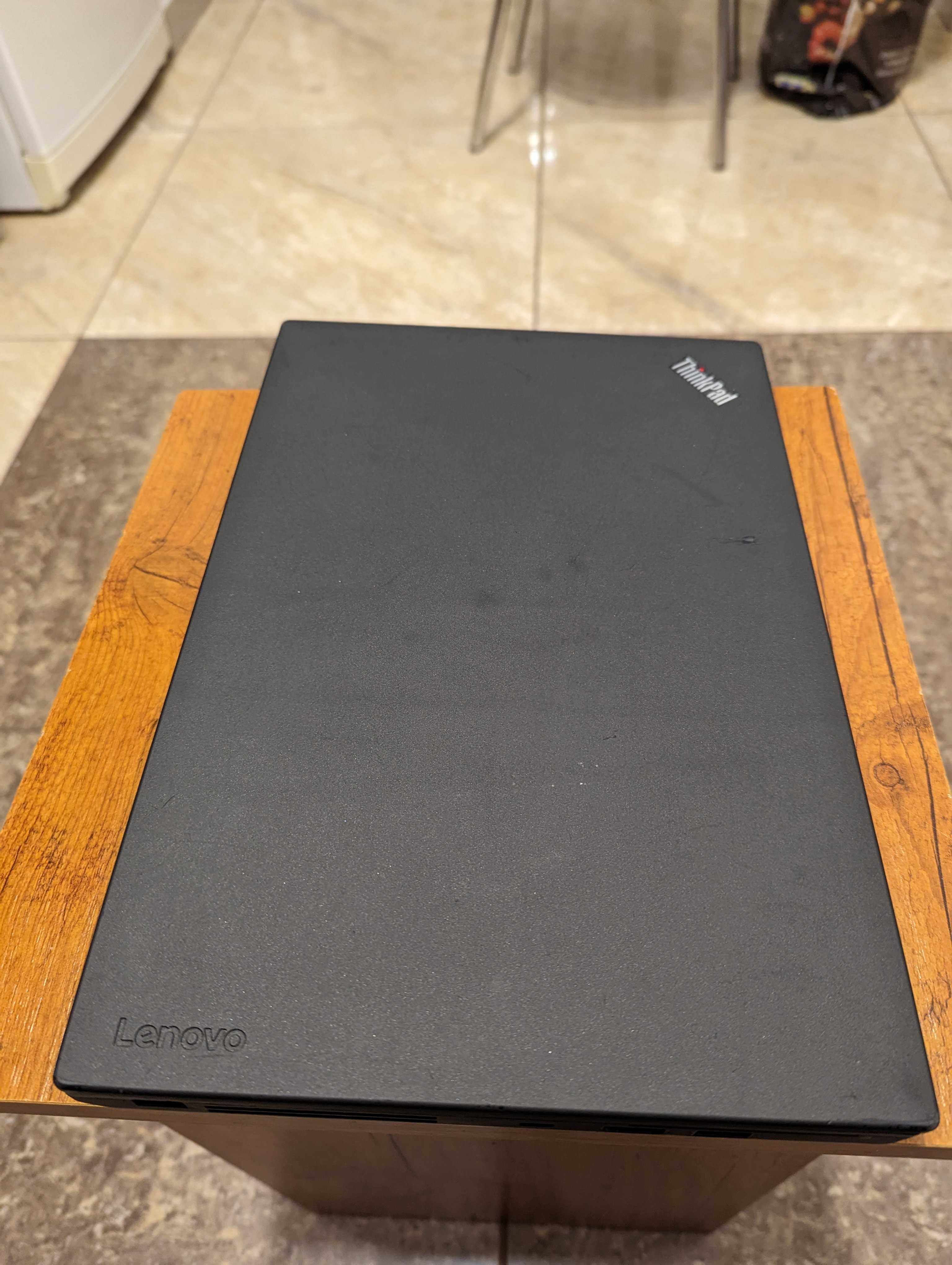 Thinkpad X270 / i5-7300U / 8GB / 250GB SSD