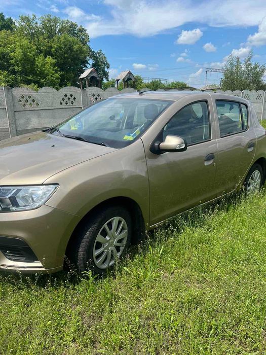 Продам авто Renault sandero 2020 р, із салону, одна власниця.