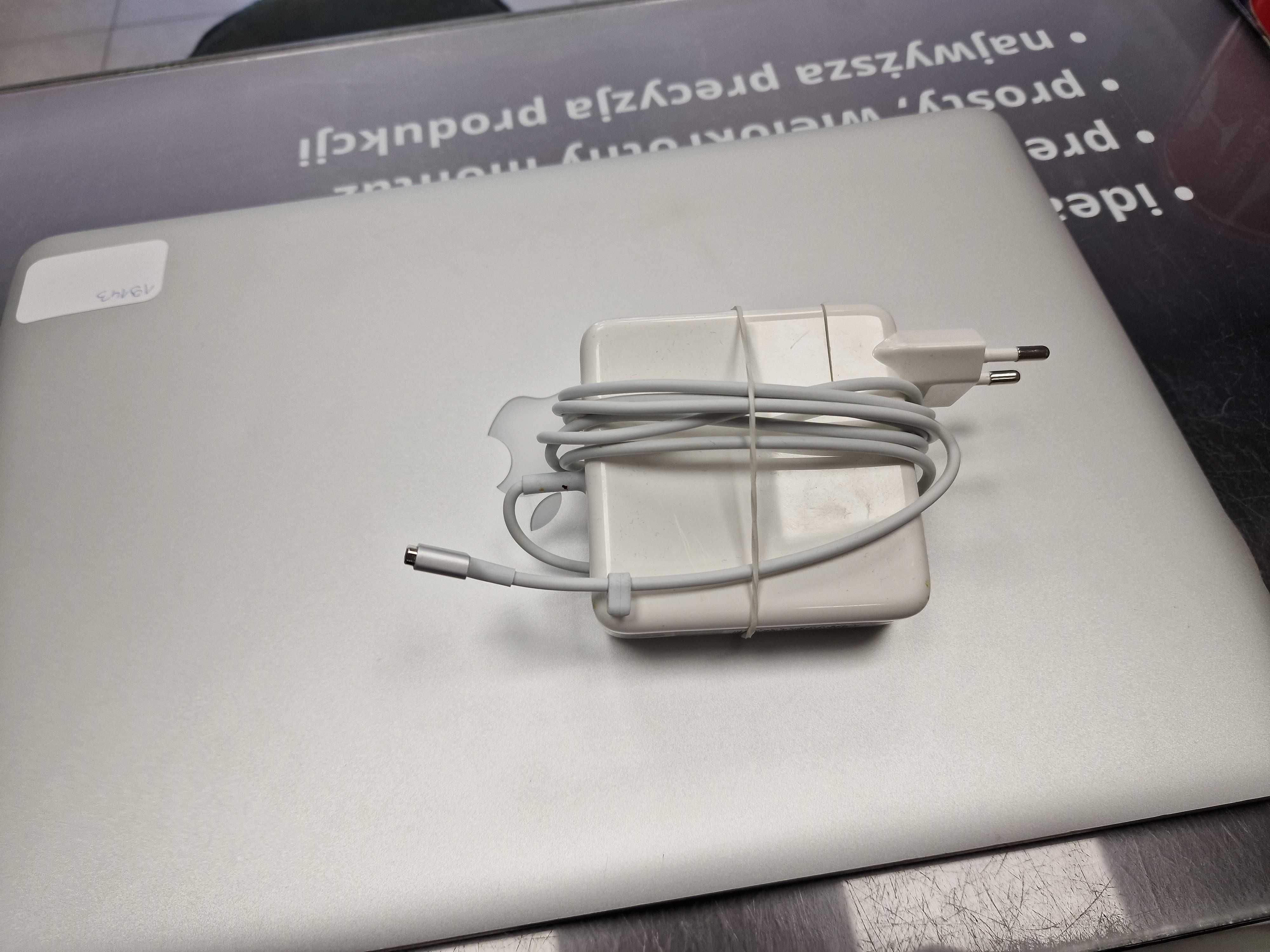 Macbook PRO 15 2015/ i7 2.50 GHz/ 16GB/ 256GB/ R9 M370X 2GB/ 159 cykli