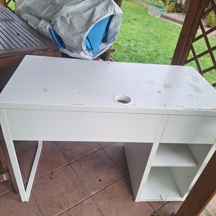 Biurko ikeaz szufladami i szafką