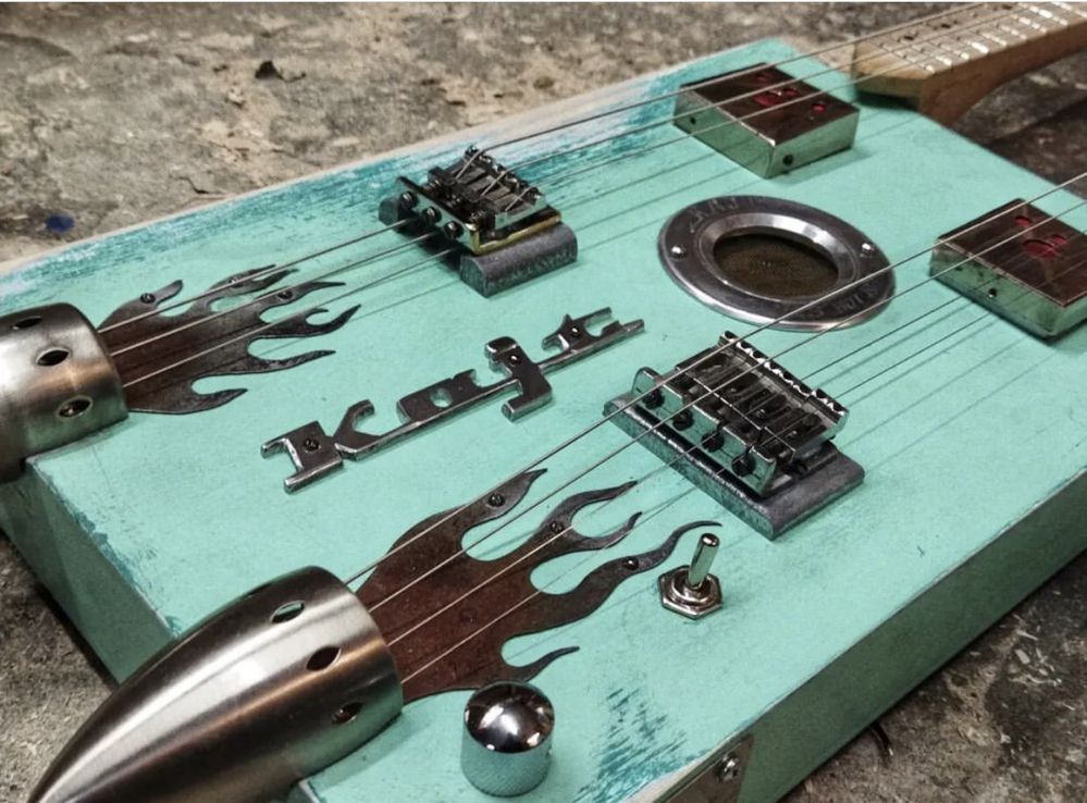 Gitara Cigar Box custom dwa gryfy