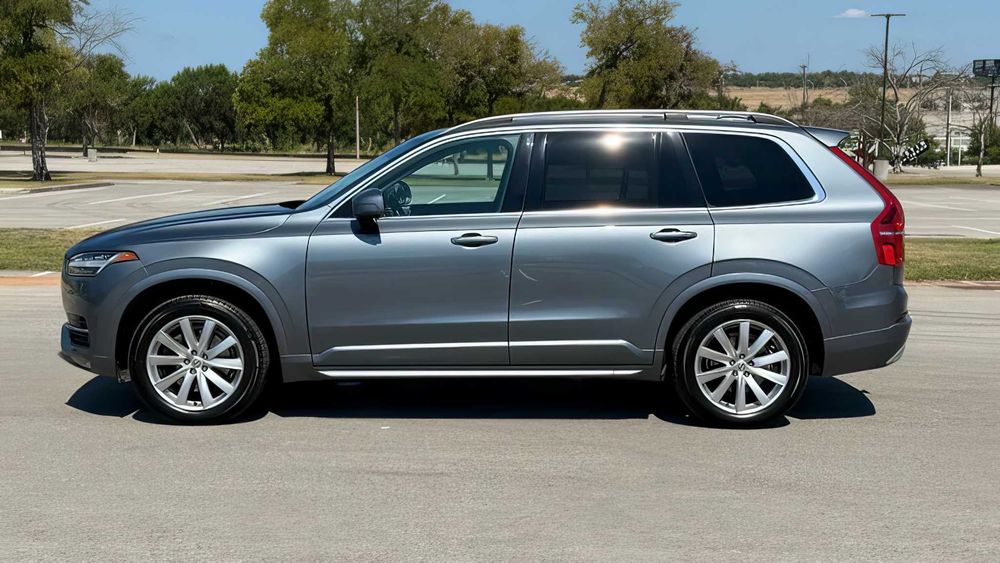 Volvo XC90      2016