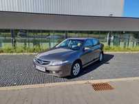 Honda Accord niski przebieg bogata wersja.