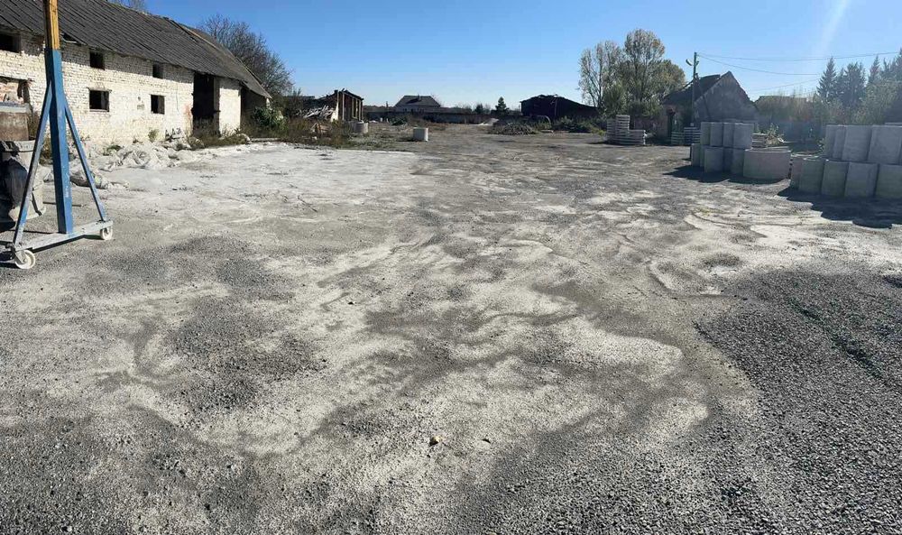 Складський комплекс з великою територією у м. Городок