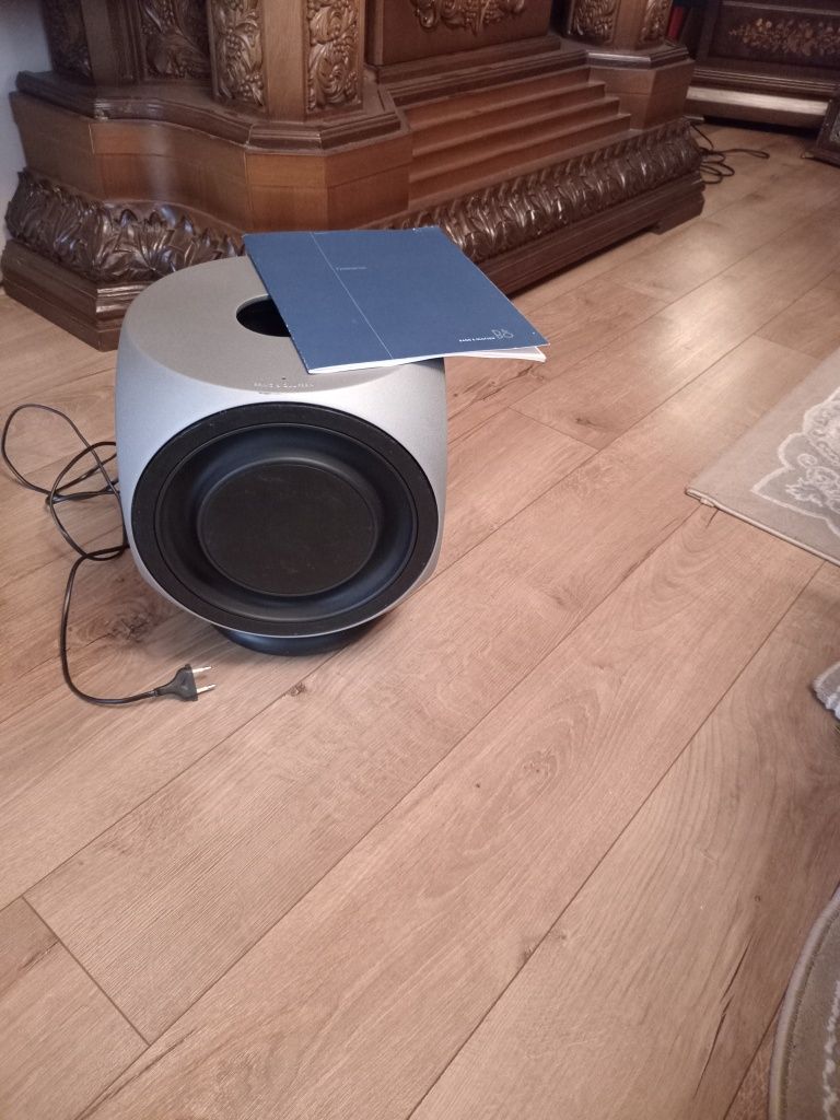 Продам сабвуфер Bang&Olufsen beolab 2.