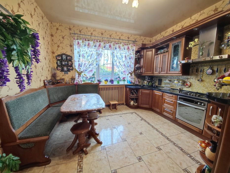 Продам шикарный дом Клочко, Калиновая, Юбилейный