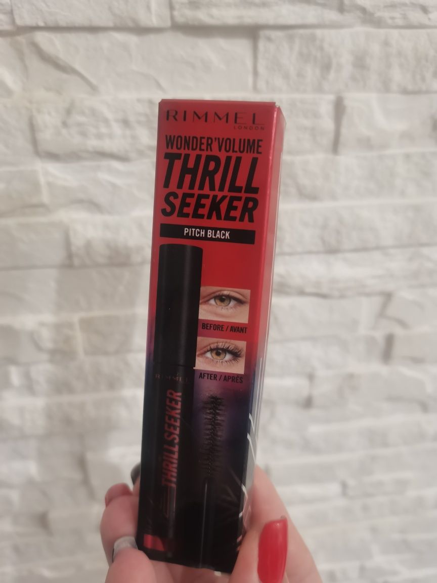 Rimmel głęboka czerń