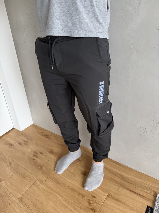 Burberry spodnie czarne dresy meskie rozmiar L