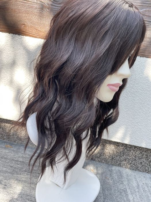 Brązowa peruka krótka ciemne kręcone włosy brąz fale