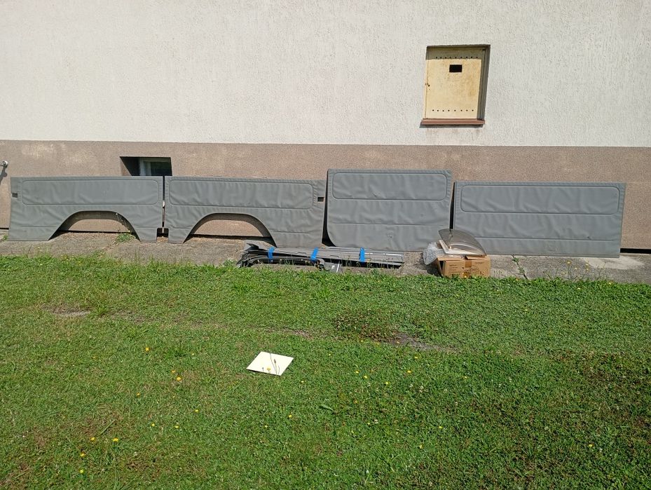 Bagażnik dachowy Thule Mercedes 906  boczki tapicerki plus kpl na slub